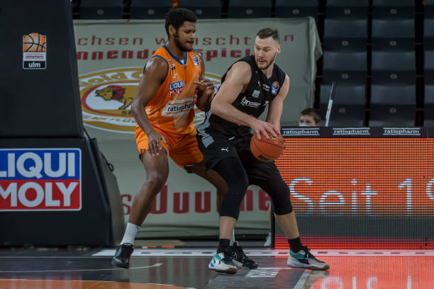 但也埋下了 但也埋下了