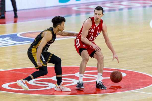 他在现实赛 他在现实赛