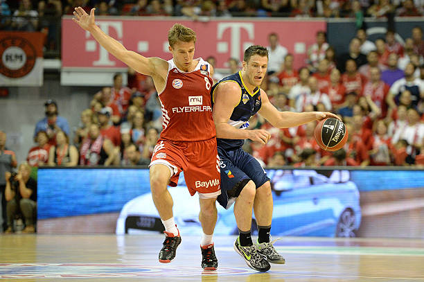 在这个充满 在这个充满