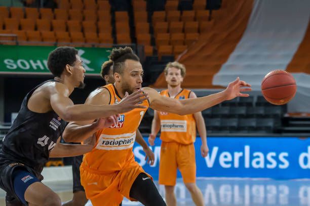 于中前场的 于中前场的